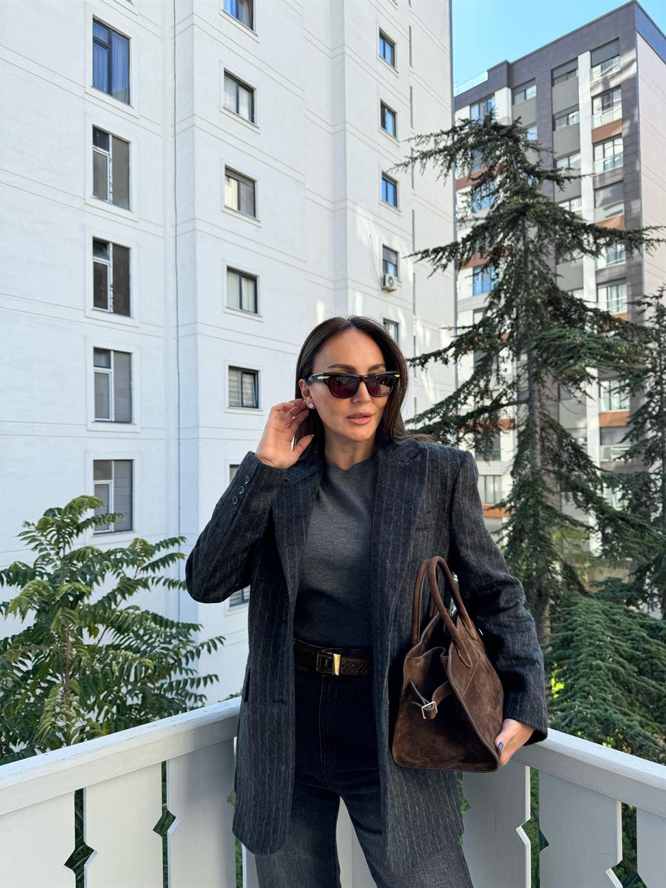 Siyah Çizgili Kaşe Ceket