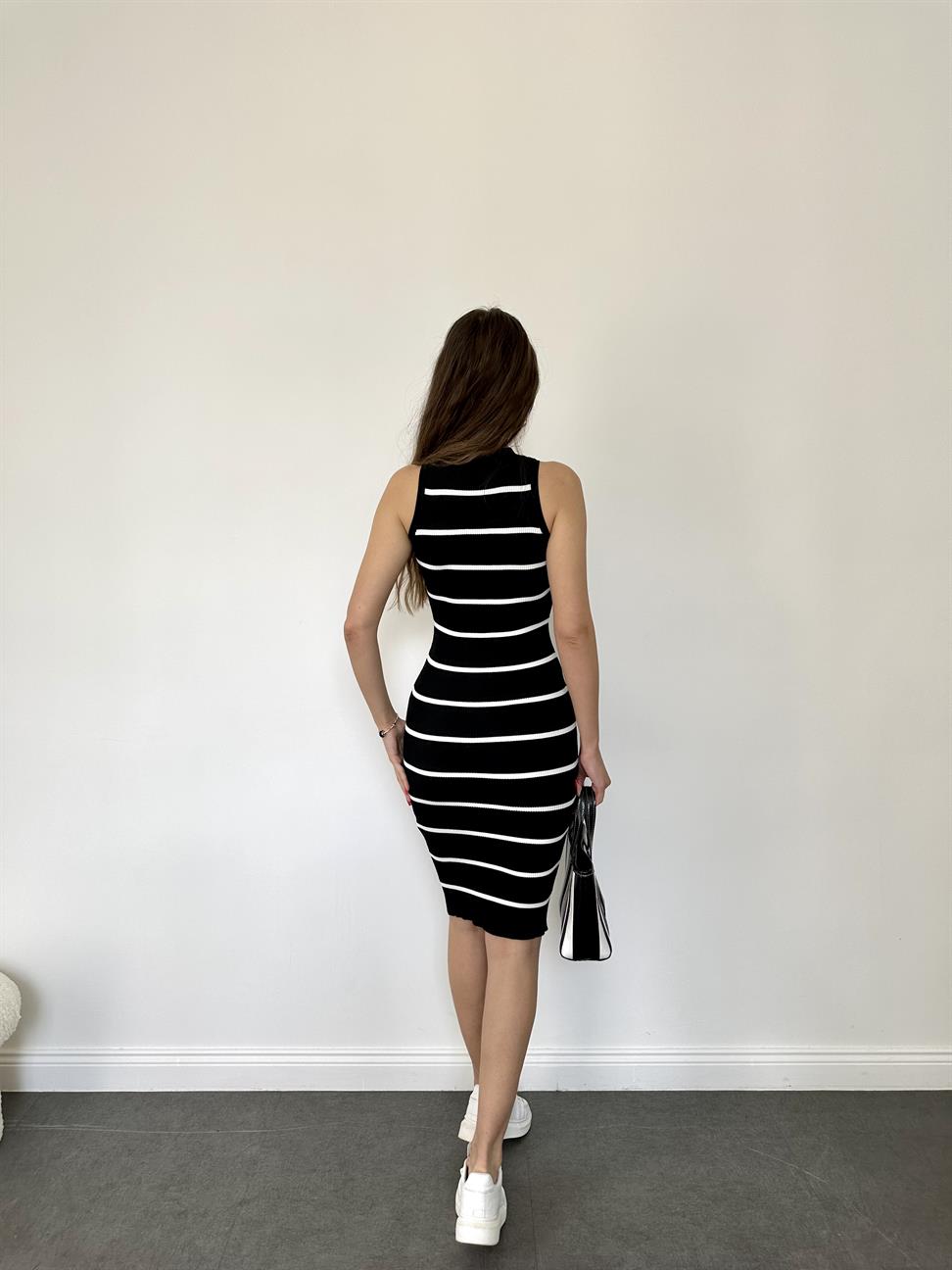 Siyah Çizgili Triko Elbise