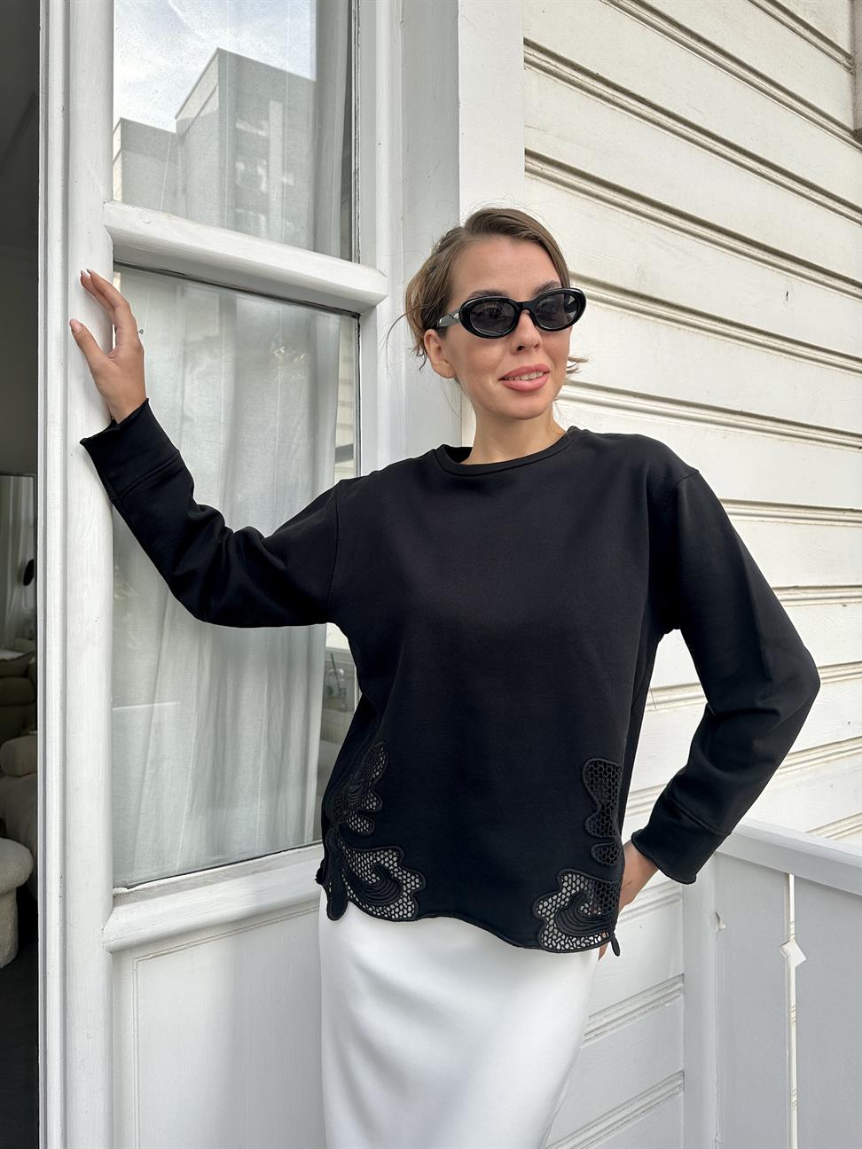 Siyah Dantel Tasarımlı Sweatshirt