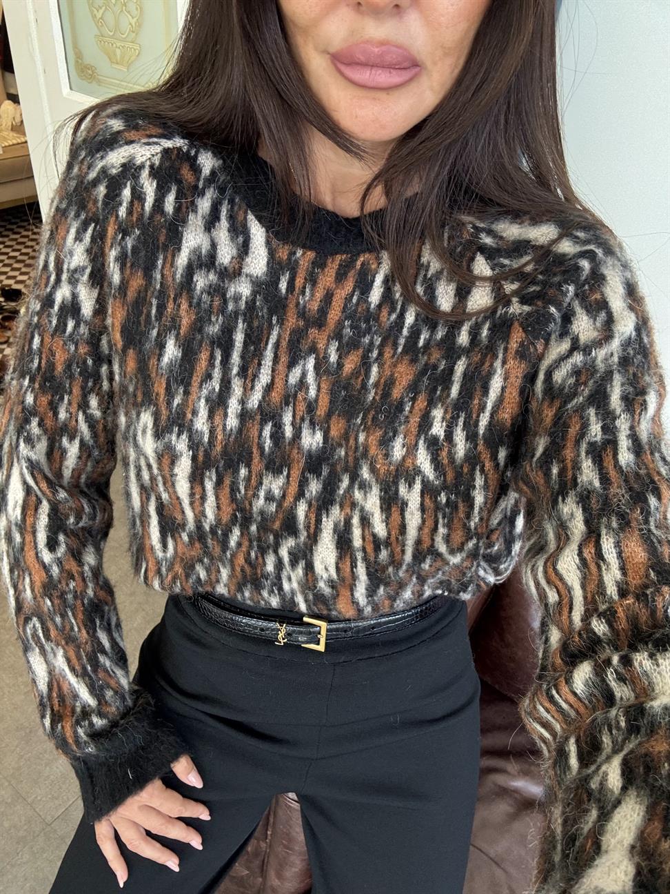 Siyah Desenli Şardonlu Yumuşak Dokulu Kazak