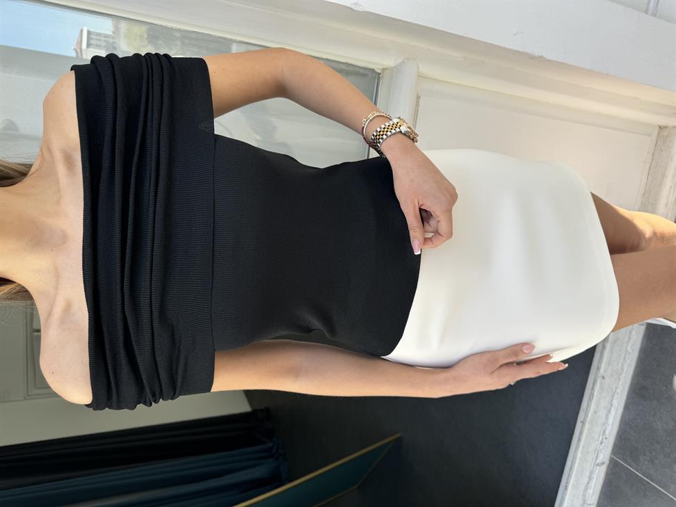 Siyah Dökümlü Madonna Bluz