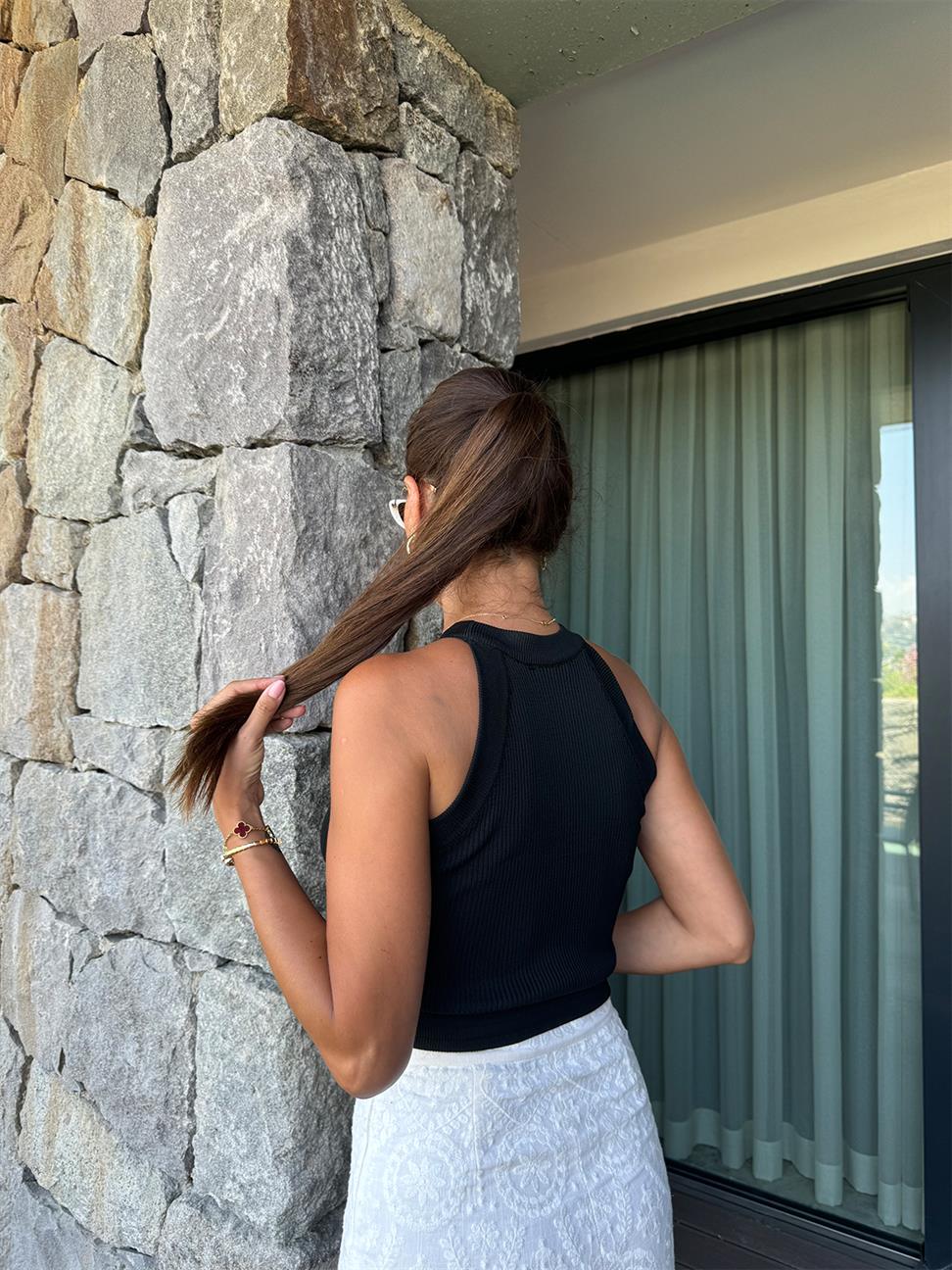 Siyah Düğmeli Crop