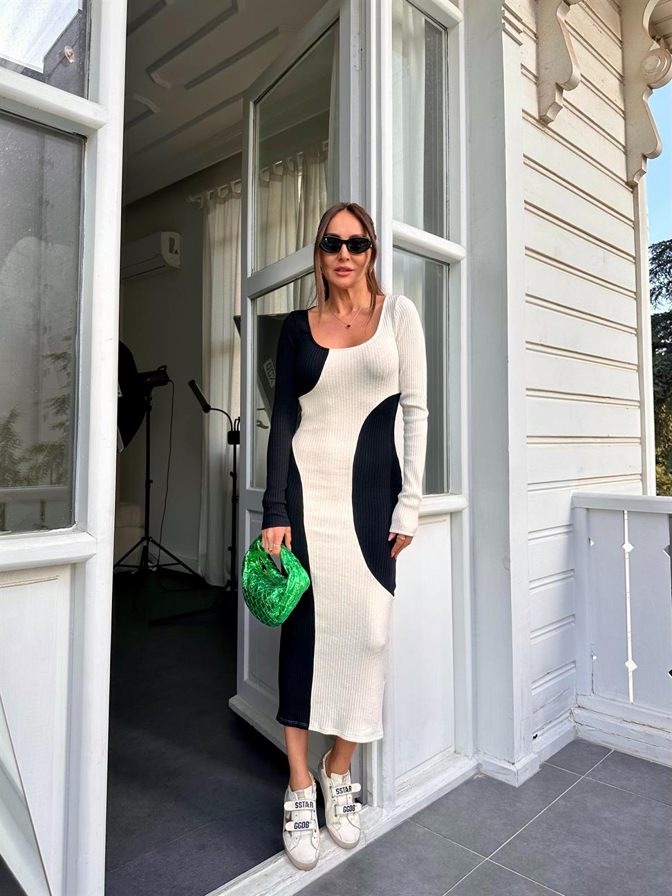 Siyah Ekru Desenli Elbise