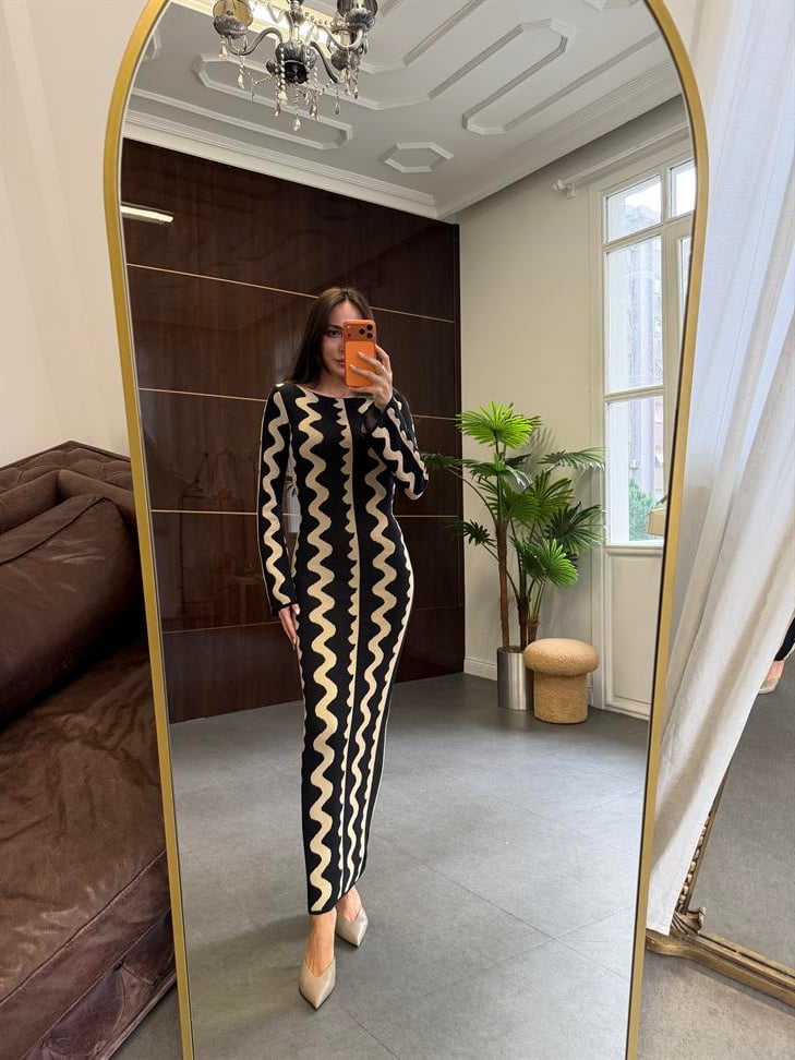 Siyah-Ekru Zigzag Triko Elbise