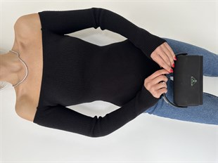 Siyah Eteği Reglanlı Kazak