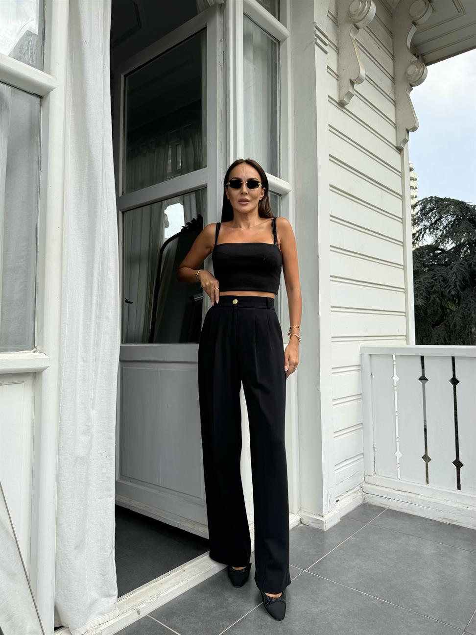 Siyah Gold Düğmeli Beli Lastikli Palazzo Pantolon