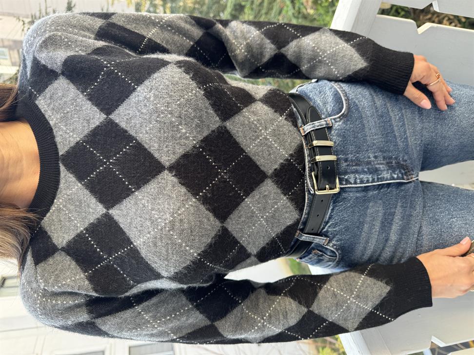 Siyah-Gri Baklava Desen Kazak