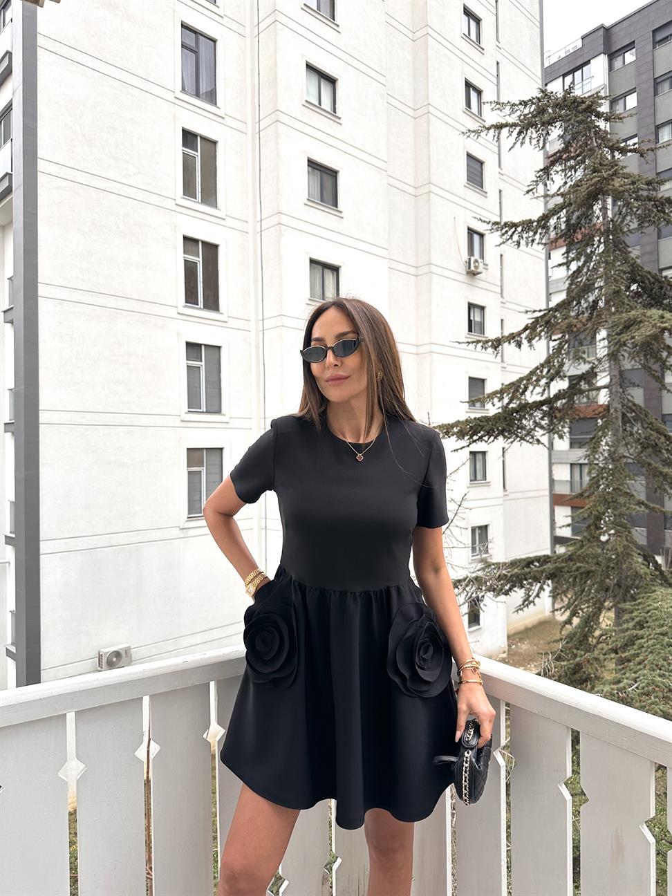 Siyah Gül Detay Elbise