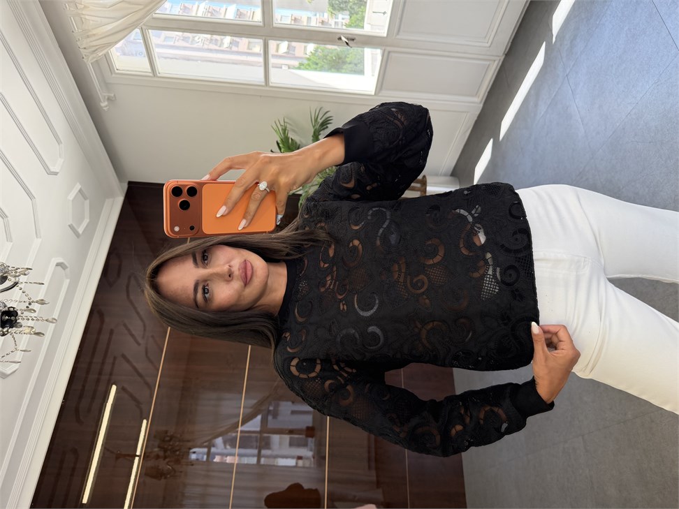 Siyah Güpürlü Transparan Sweatshirt