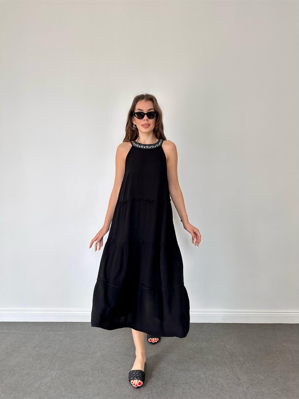 Siyah Halter Yaka Elbise