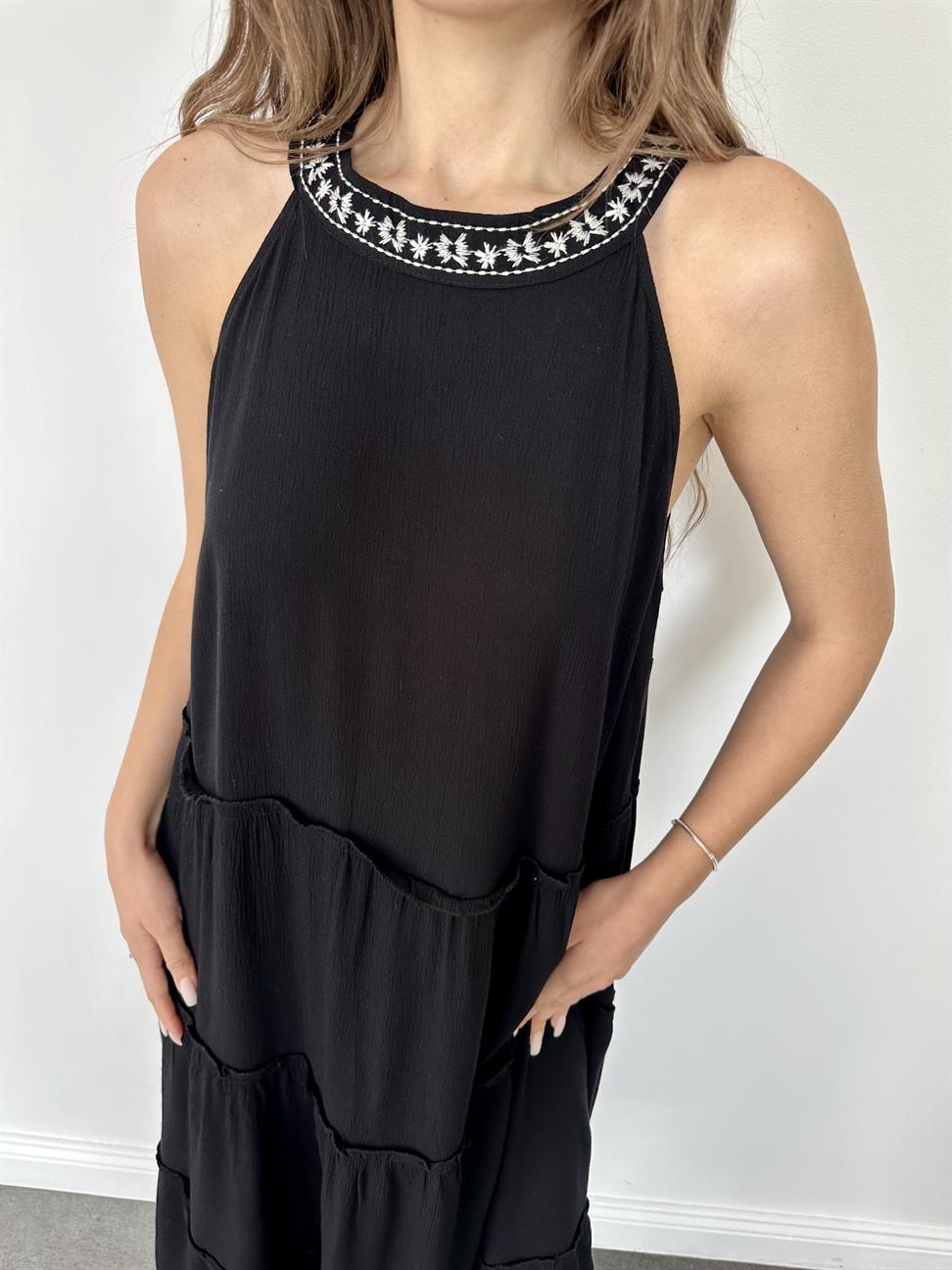 Siyah Halter Yaka Elbise