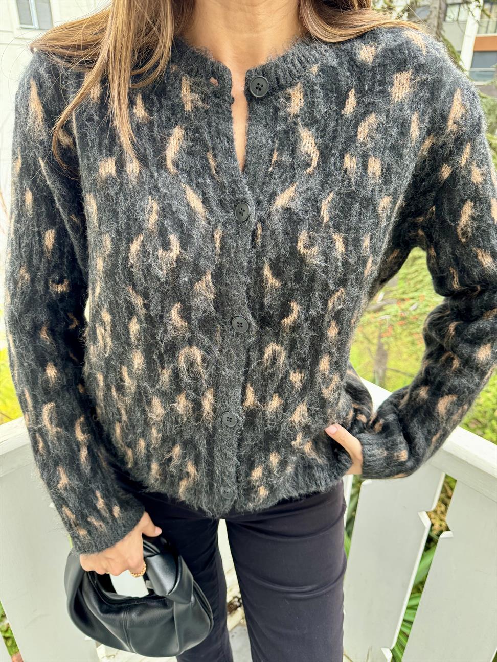 Siyah-Hardal Şardonlu Triko Hırka