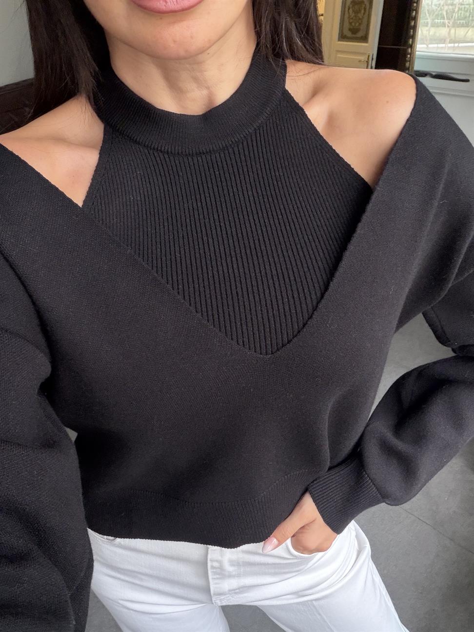 Siyah İkili V Yaka Kazak