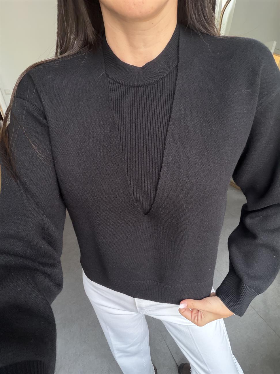 Siyah İkili V Yaka Kazak