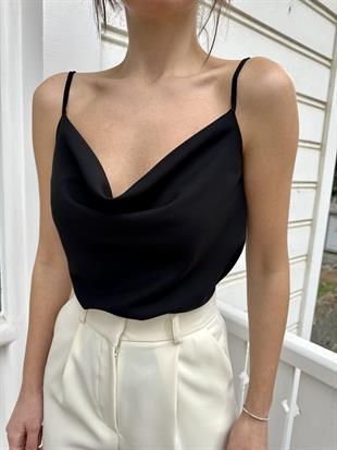 Siyah İp Askılı Degaje Yaka Bluz