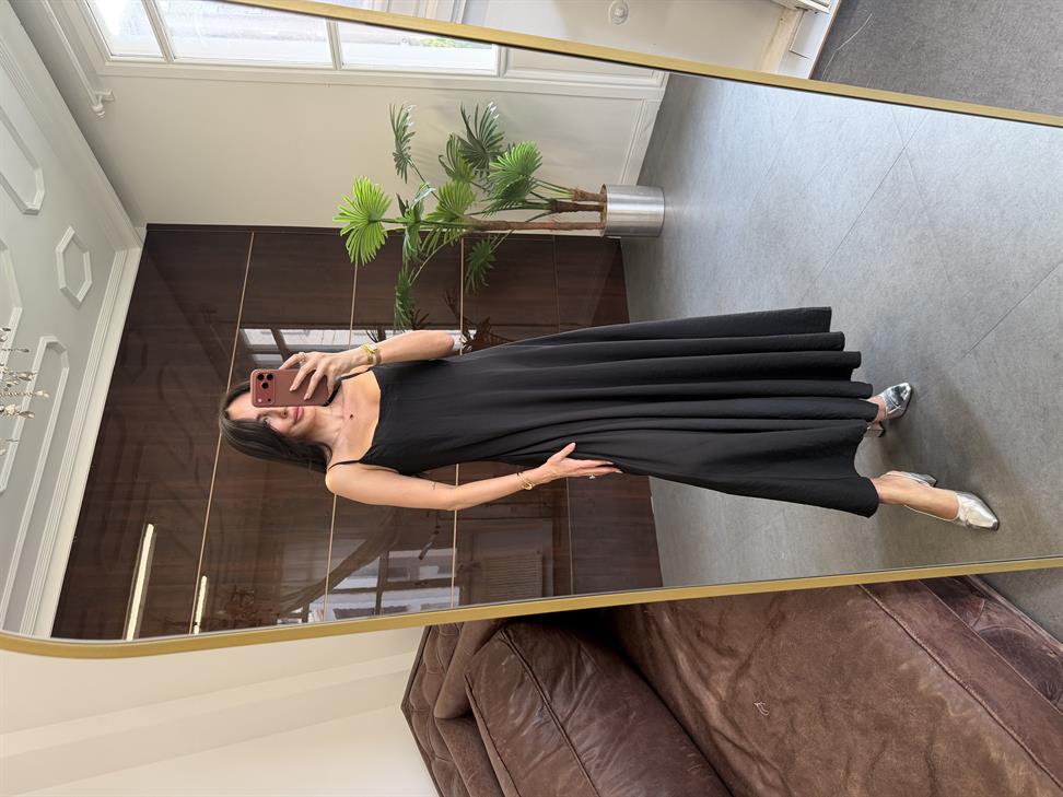 Siyah İp Askılı Etek Ucu Volanlı  Elbise