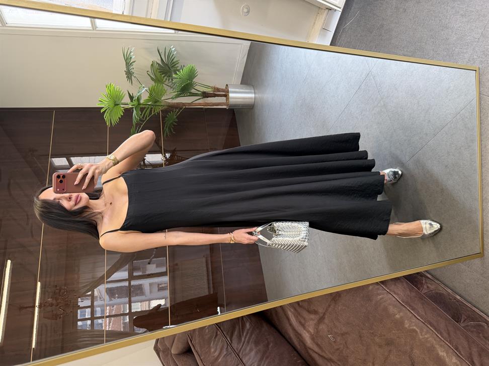 Siyah İp Askılı Etek Ucu Volanlı  Elbise