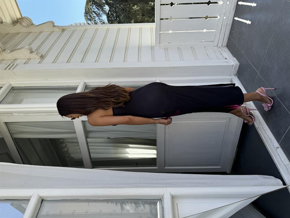 Siyah İp Askılı Pembe Çiçek Desen Elbise