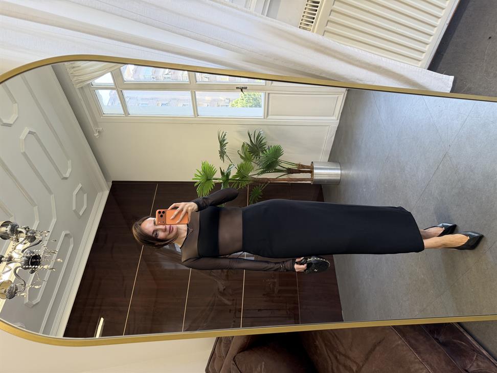 Siyah Kalp Detay Yırtmaçlı Etek