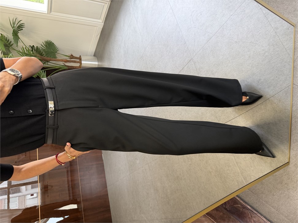 Siyah Kancalı Wide Leg Kumaş Pantolon