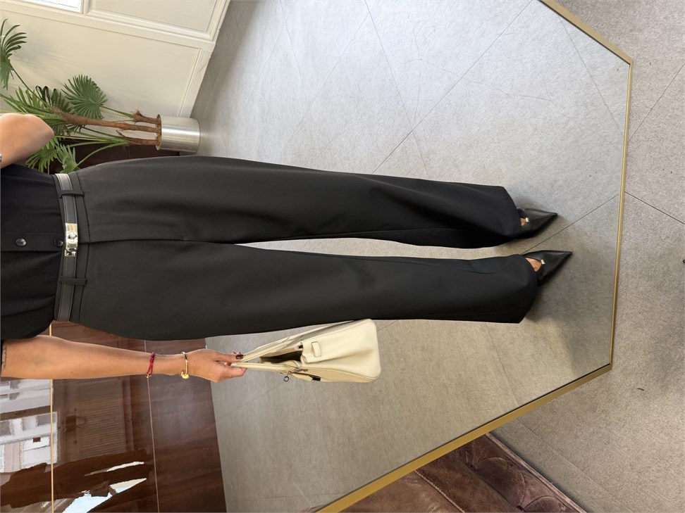 Siyah Kancalı Wide Leg Kumaş Pantolon