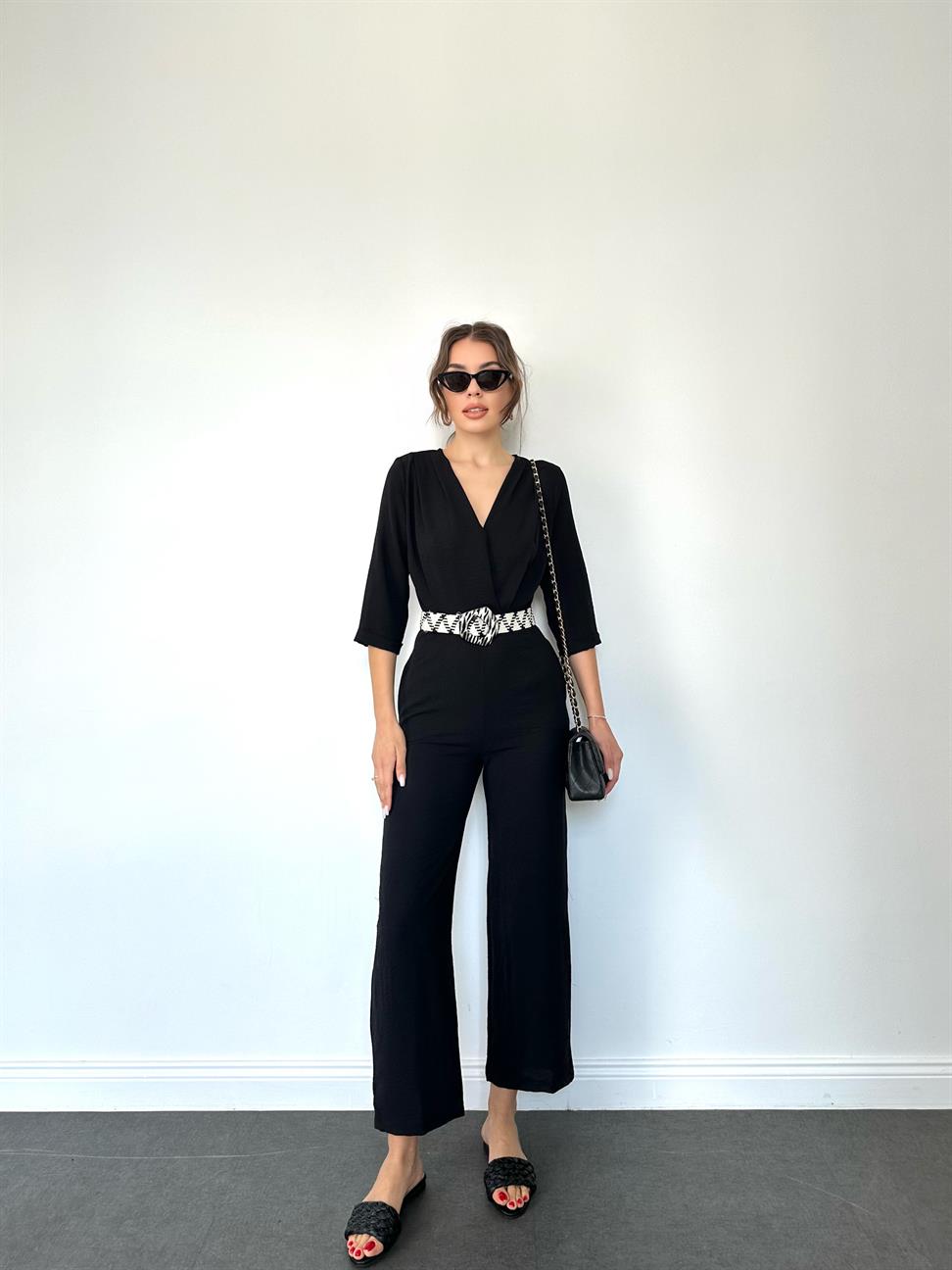 Siyah Kemerli Kruvaze Yaka Tulum