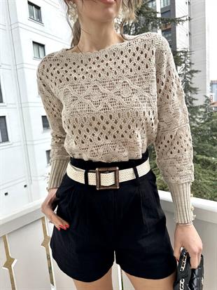 Siyah Kemerli ve Pensli Bermuda Şort