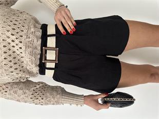 Siyah Kemerli ve Pensli Bermuda Şort