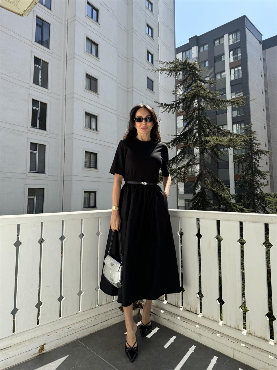 Siyah Kısa Kollu Poplin Midi Elbise