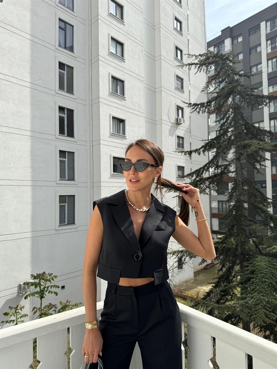 Siyah Kısa Yelekli Palazzo Takım