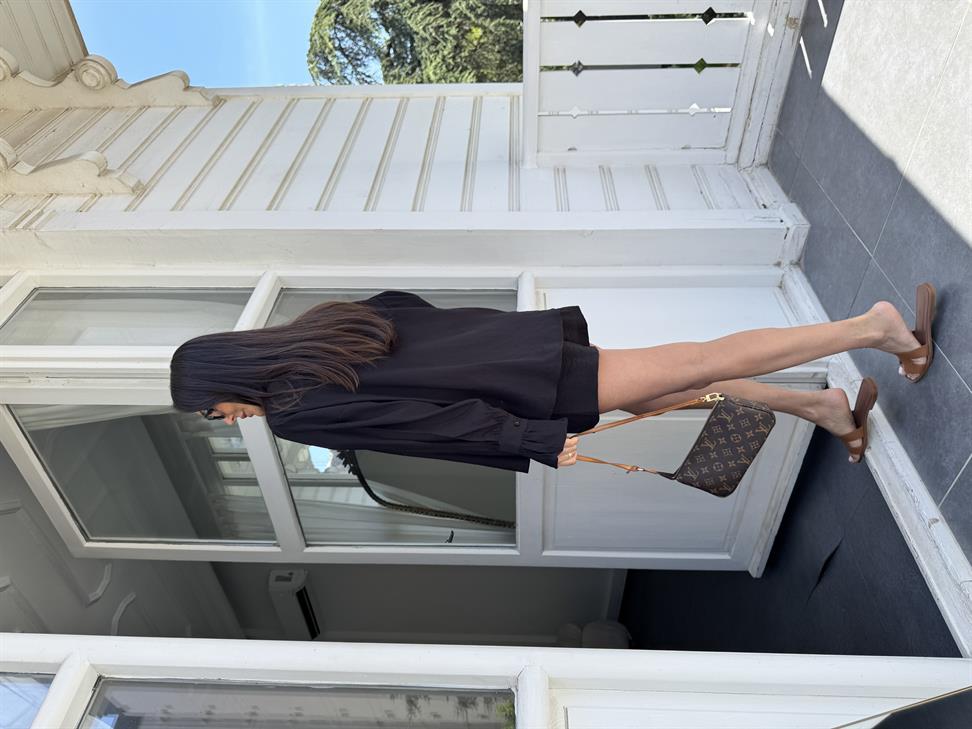 Siyah Kol Fırfırlı Gömlek Şort İkili Takım