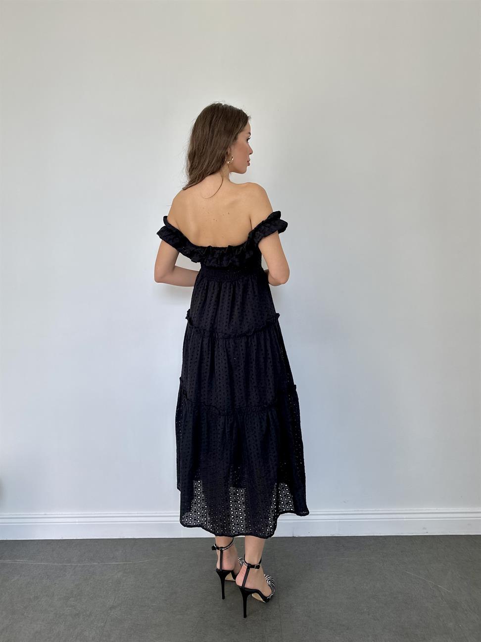 Siyah Kolsuz Brode Elbise