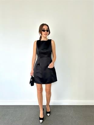 Siyah Kolsuz Saten Elbise
