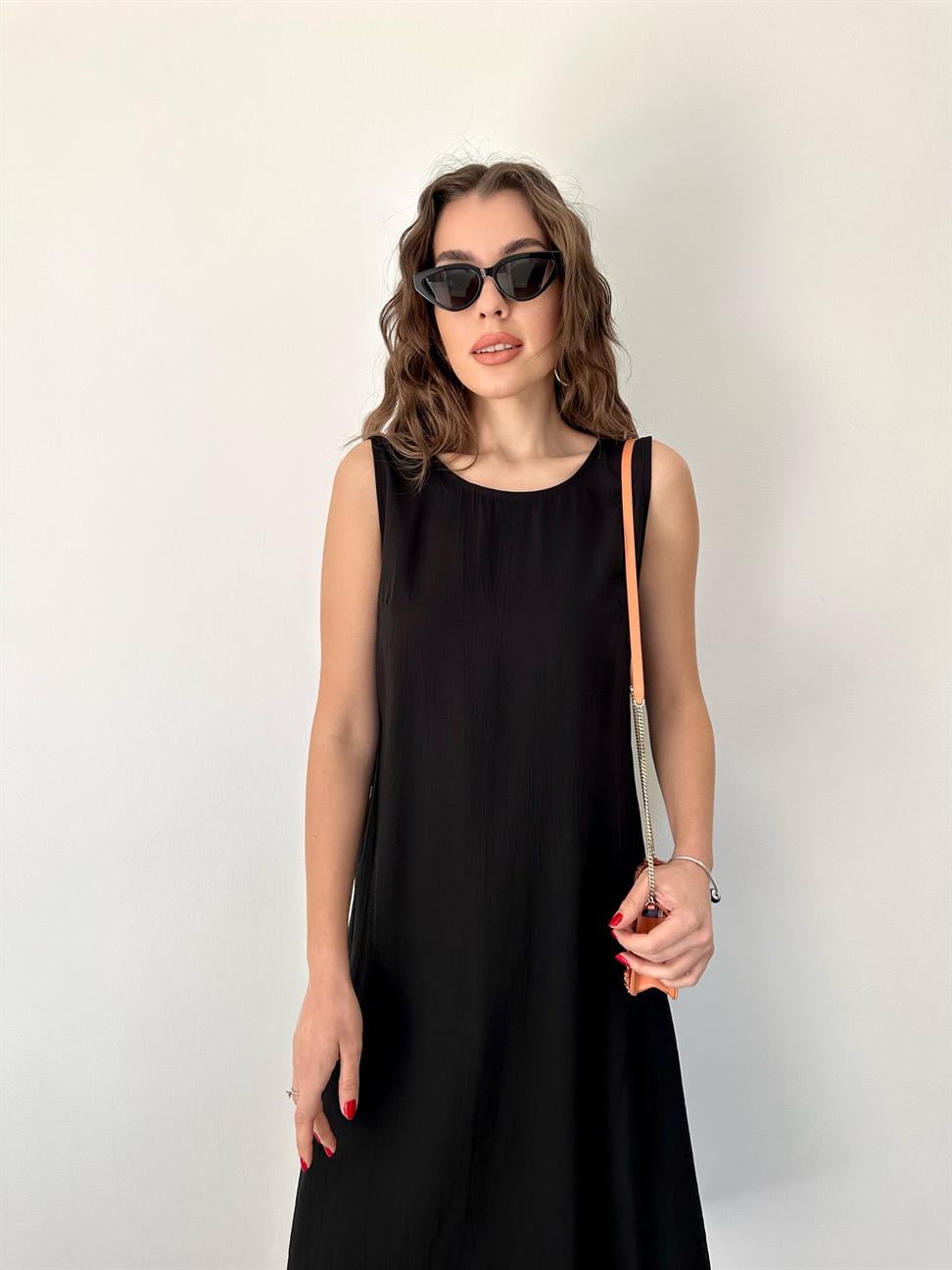 Siyah Kolsuz Uzun Elbise