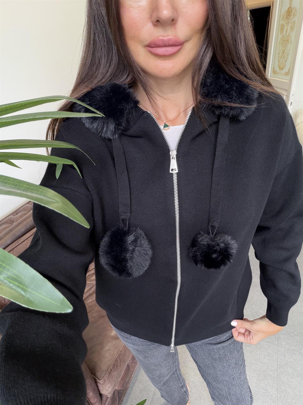 Siyah Korsman Kürklü Fermuarlı Kazak