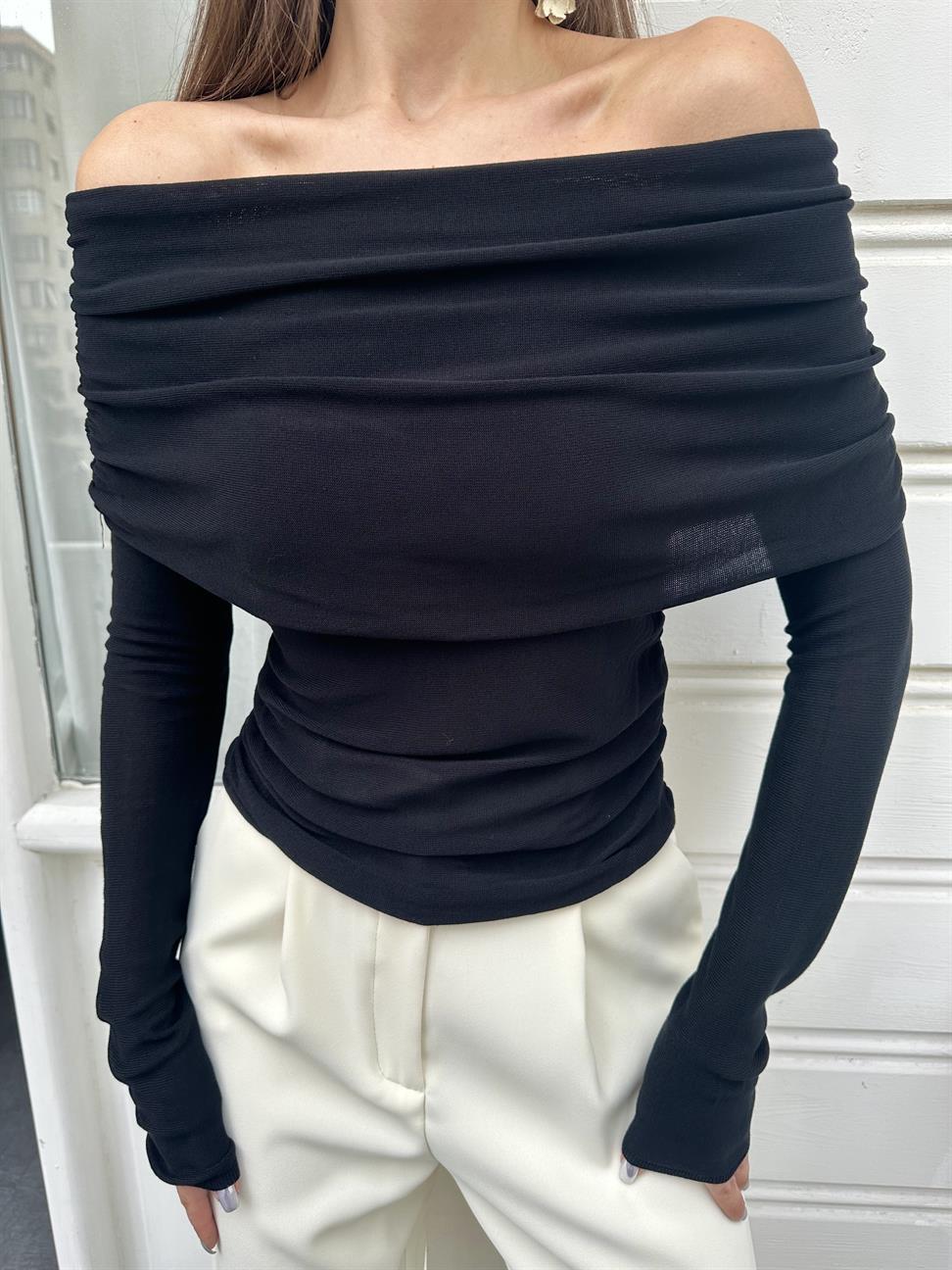 Siyah Madonna Yaka Dökümlü Bluz