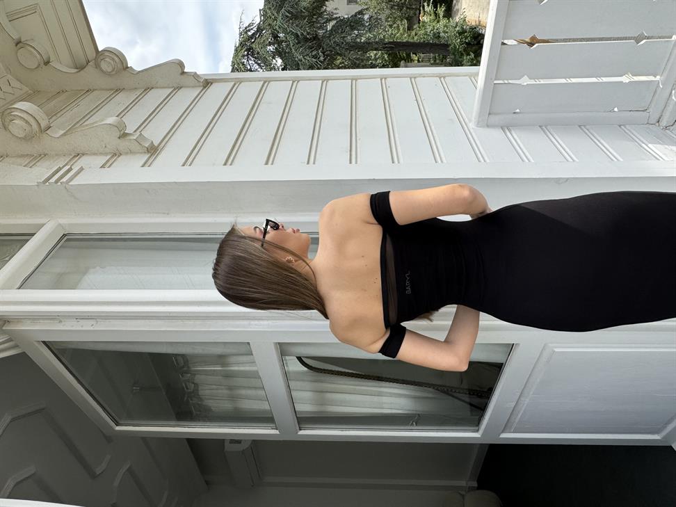 Siyah Madonna Yaka Likralı Elbise