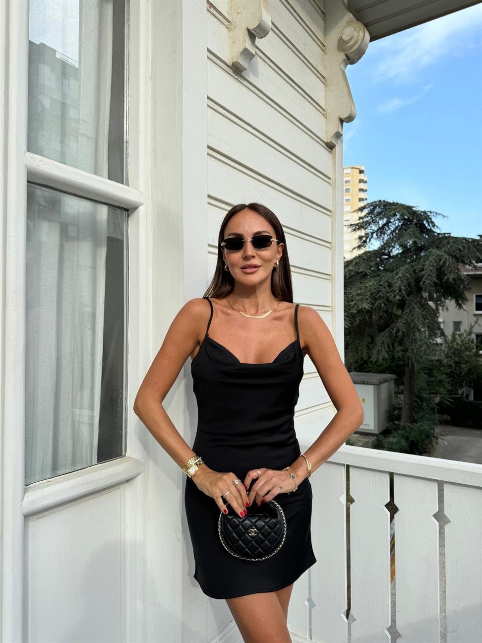 Siyah Mini Degaje Yaka Saten Elbise