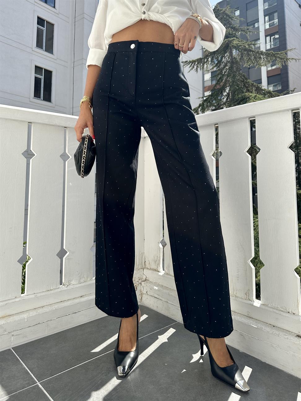 Siyah Minik Taş İşlemeli Jean Pantolon