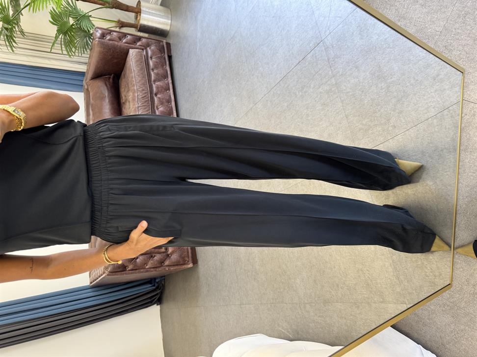 Siyah Modal Kumaş Kolsuz Bluz Pantolon Takım