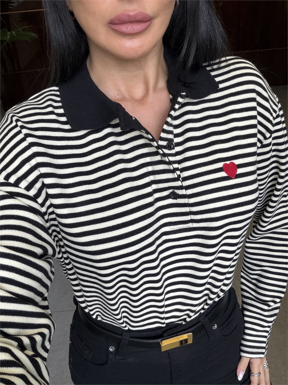 Siyah Nakışlı Çizgili Triko
