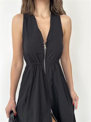 Siyah Önden Fermuarlı Beli Lastikli Elbise