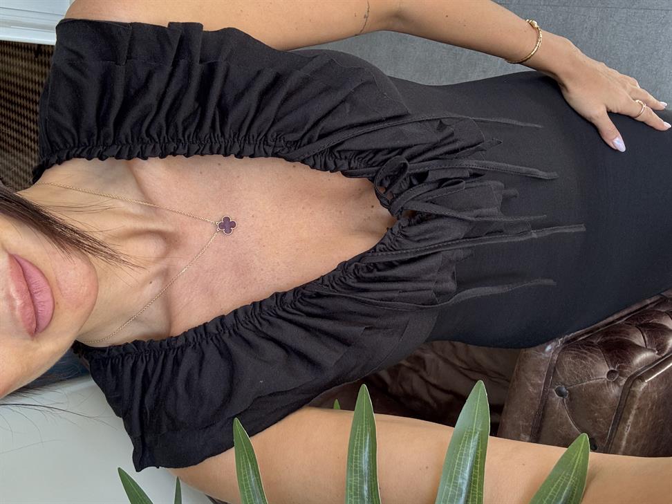 Siyah Önden Fırfırlı Uzun Elbise