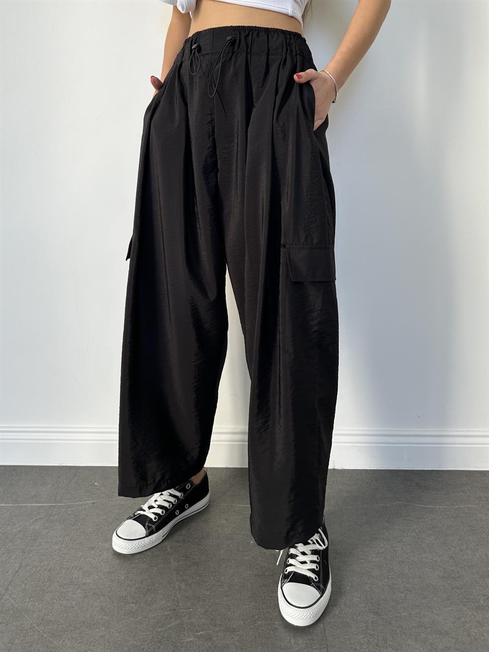 Siyah Paraşüt Kumaş Bol Kesim Kargo Pantolon
