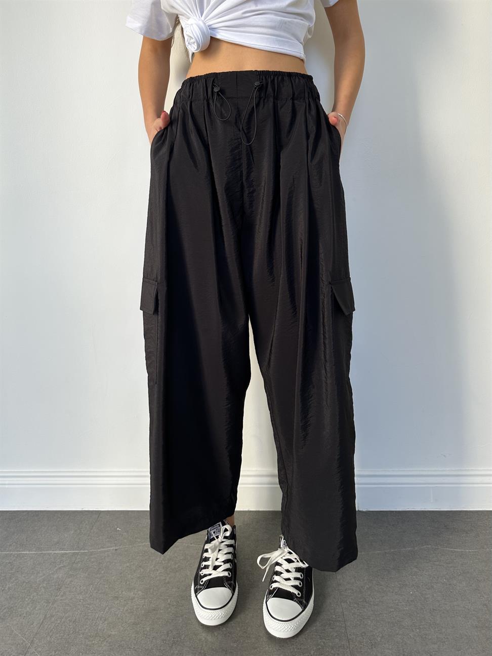 Siyah Paraşüt Kumaş Bol Kesim Kargo Pantolon