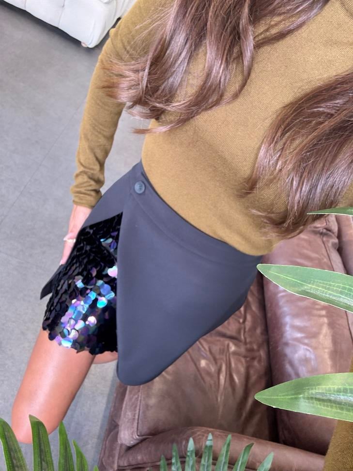 Siyah Payet Detaylı Mini Etek