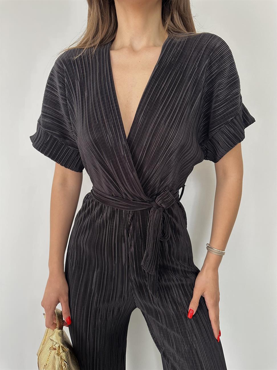 Siyah Piliseli V Yaka Tulum