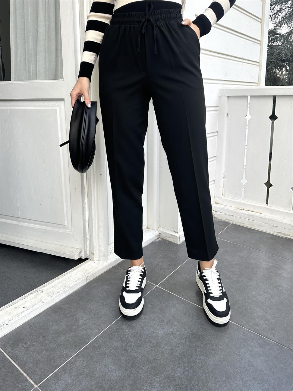 Siyah Rahat Kesim Boru Paça Kumaş Pantolon