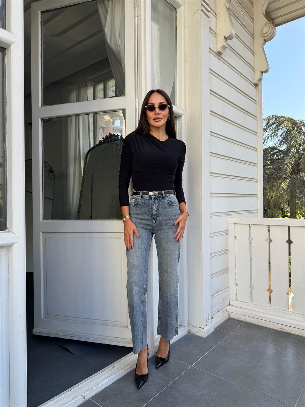 Siyah Sandy Yan Büzgülü Bluz