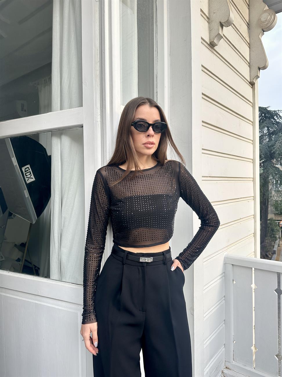 Siyah Şifon Taş İşleme Crop Bluz